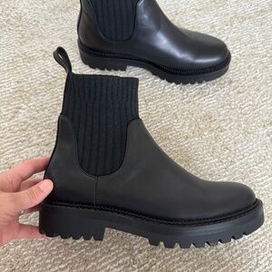 Blondo Waterproof Hallie Black Boots Size 5.5